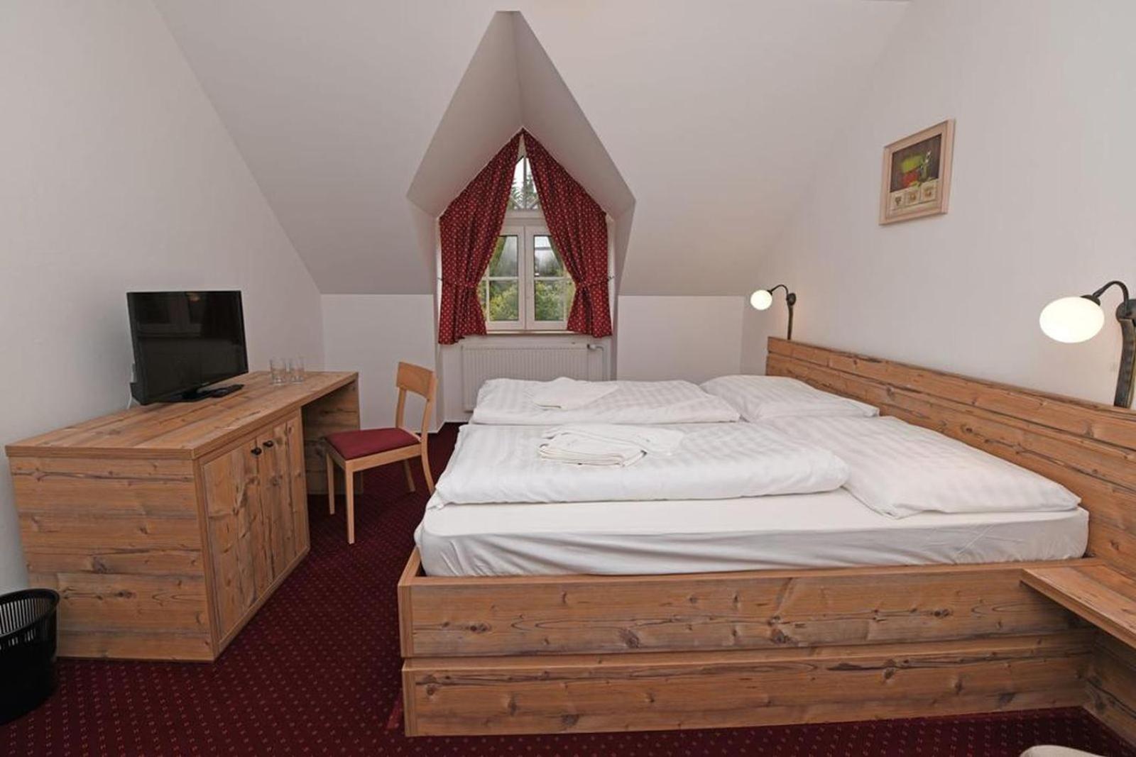 Hotel Konsel Říčky Extérieur photo