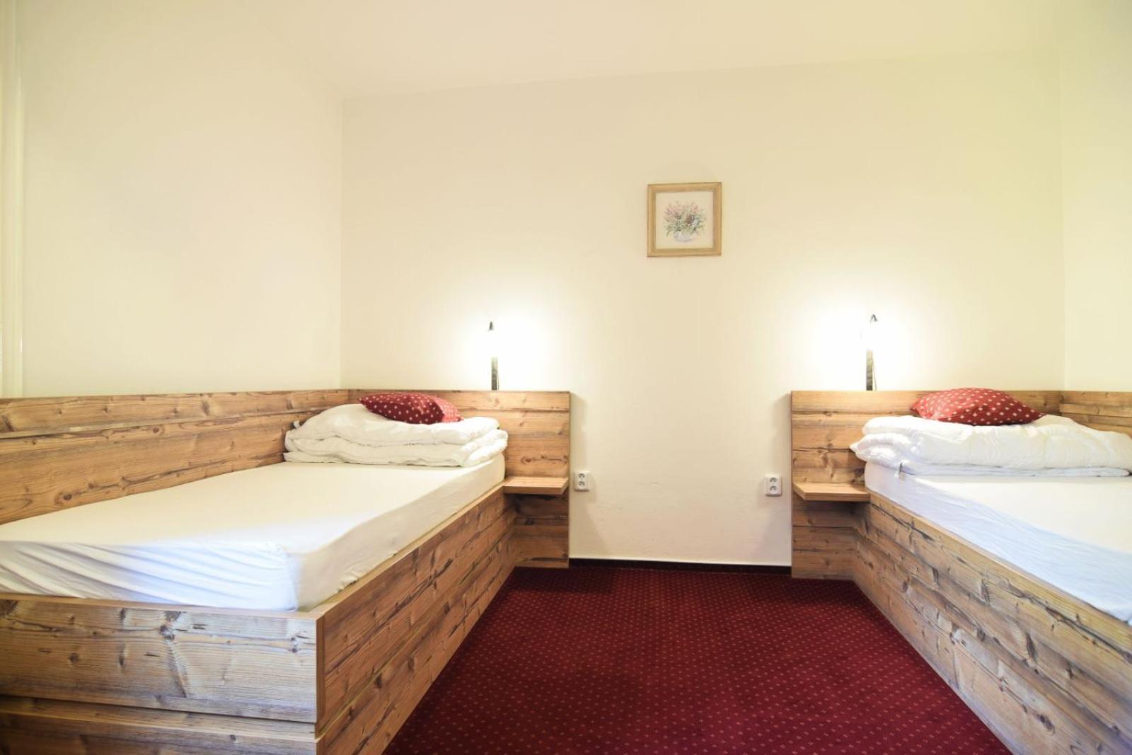 Hotel Konsel Říčky Extérieur photo