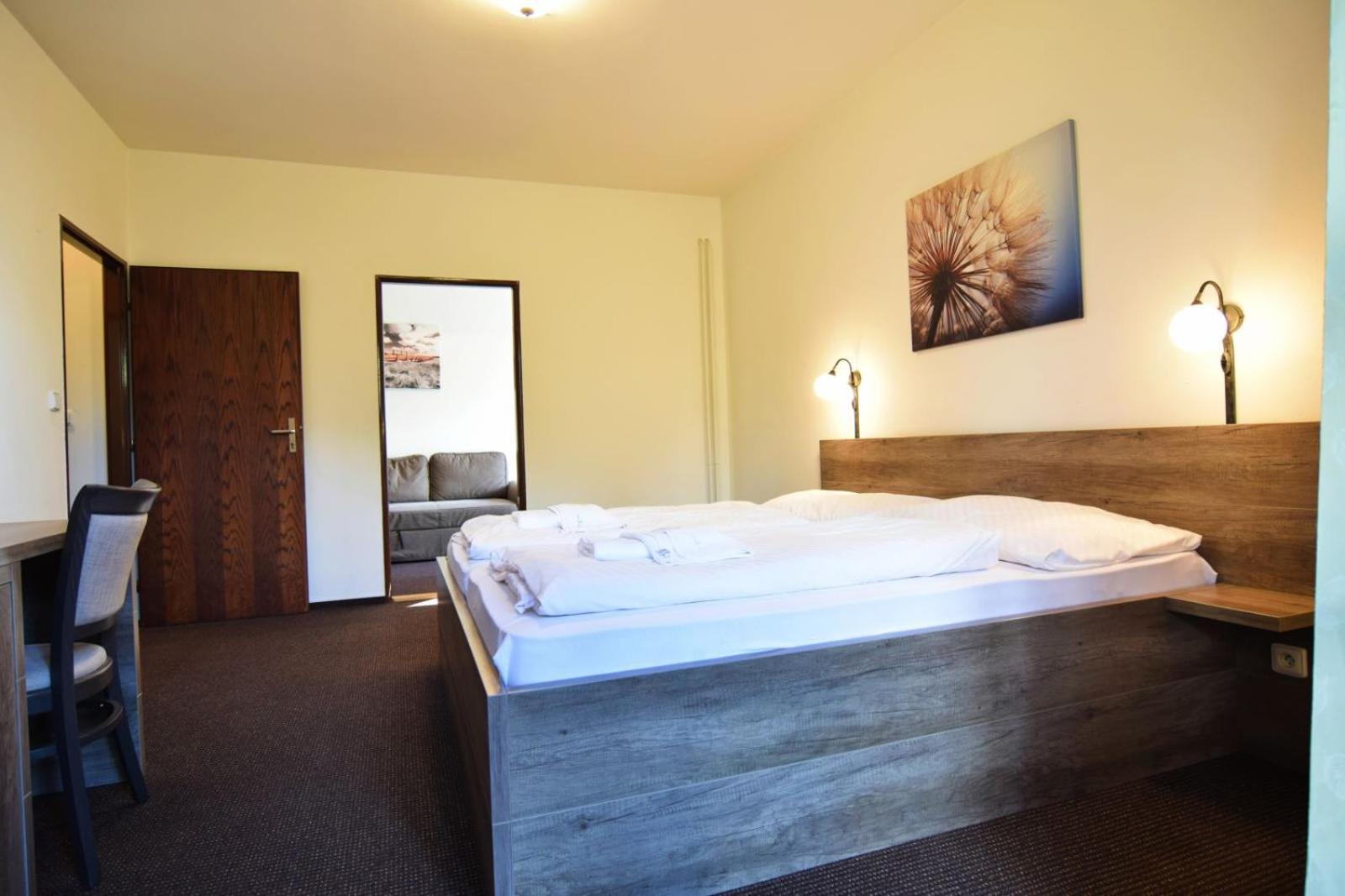 Hotel Konsel Říčky Extérieur photo