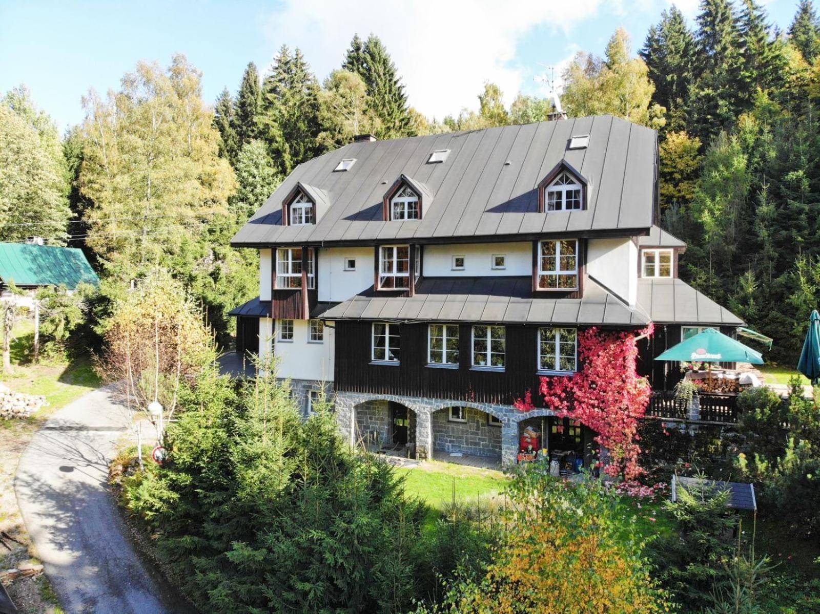 Hotel Konsel Říčky Extérieur photo