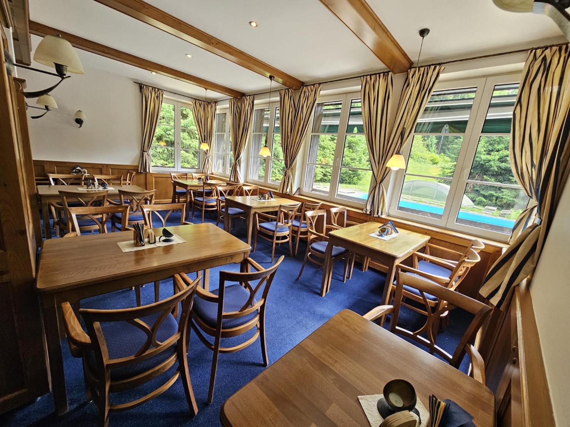 Hotel Konsel Říčky Extérieur photo