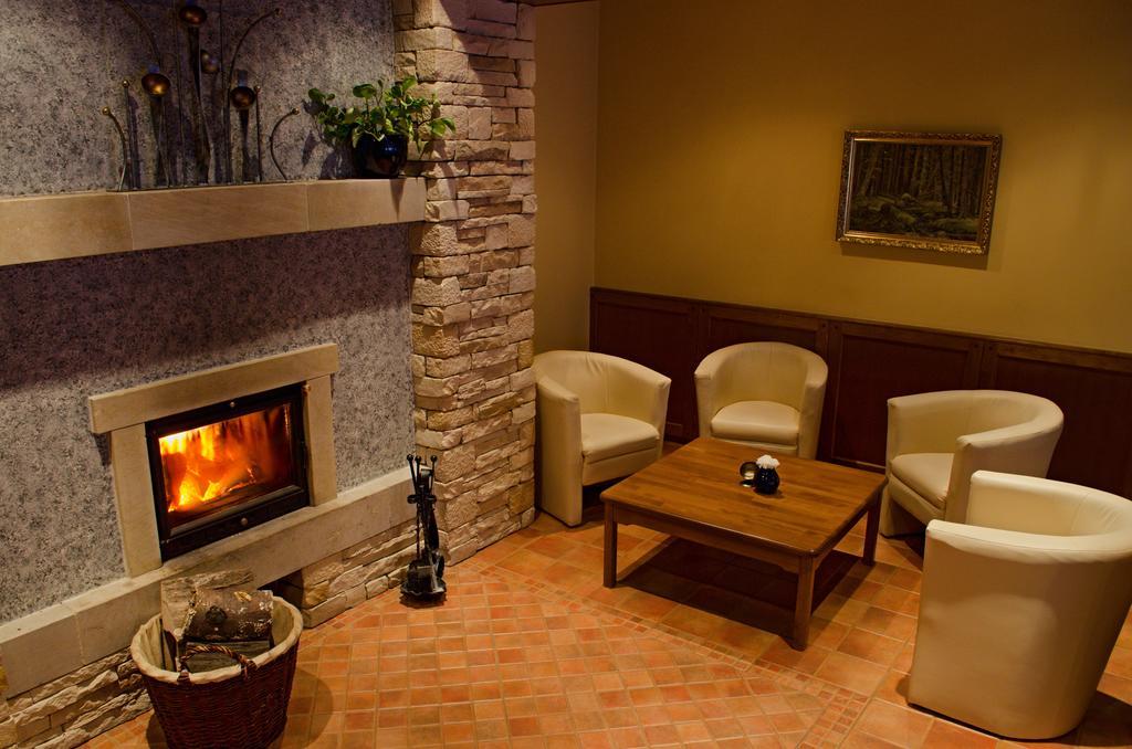 Hotel Konsel Říčky Extérieur photo
