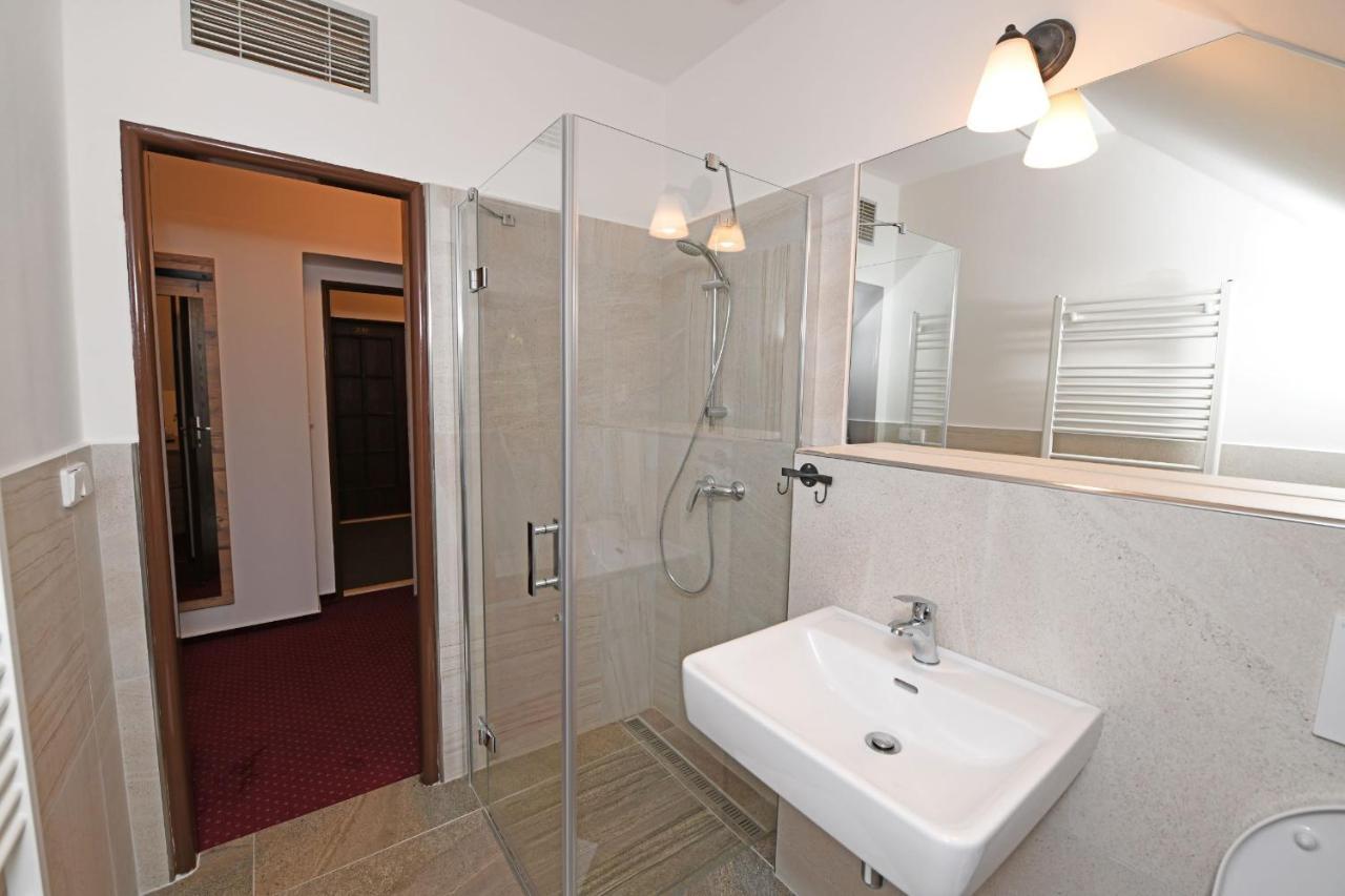 Hotel Konsel Říčky Extérieur photo