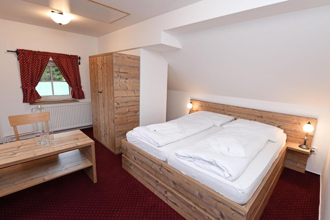 Hotel Konsel Říčky Extérieur photo